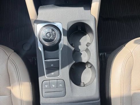 Used 2020 Ford Escape Titanium w/ Titanium Premium Package 2.0 AWD/4WD image 15
