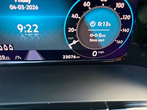 Certified 2024 Volkswagen Atlas Cross Sport SE image 19