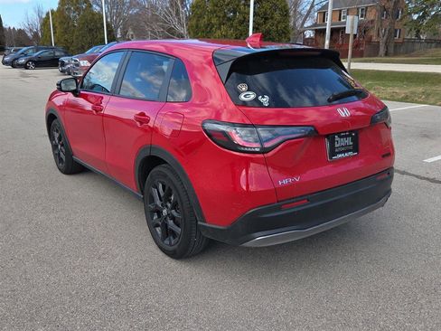 Used 2025 Honda HR-V Sport image 14