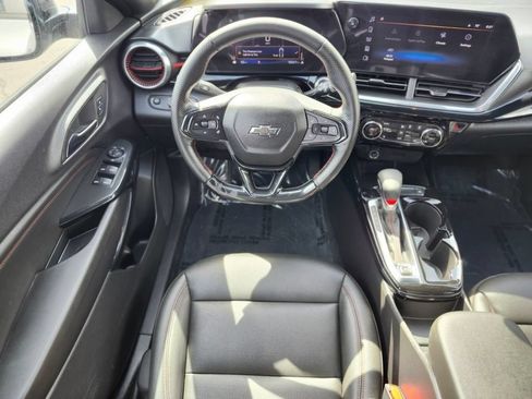 Used 2024 Chevrolet Trax RS w/ Driver Confidence Package FWD image 11