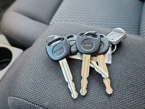 Used 2011 GMC Canyon SLE image 42