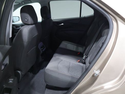 Used 2018 Chevrolet Equinox LT AWD/4WD image 17