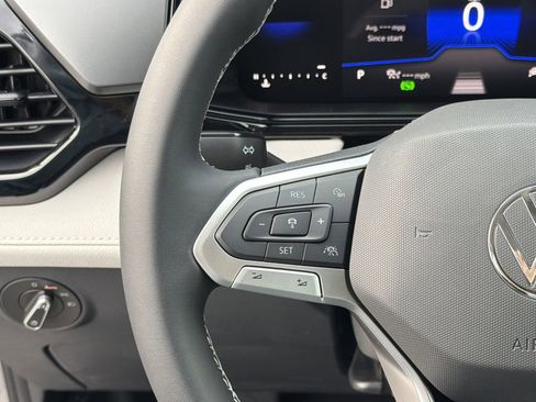 New 2026 Volkswagen Taos S FWD image 25