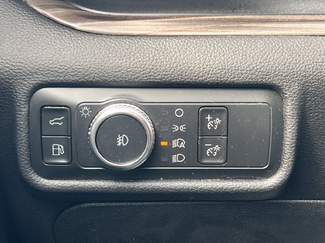 Used 2021 Ford Explorer Limited w/ Hybrid Equipment Group 310A AWD/4WD image 37