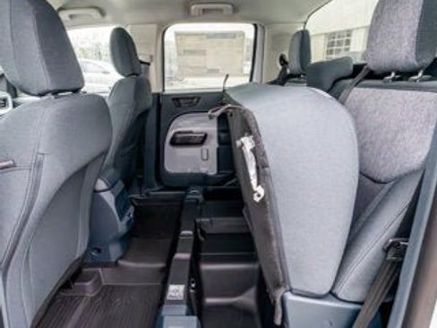 New 2025 Ford Maverick XLT image 18