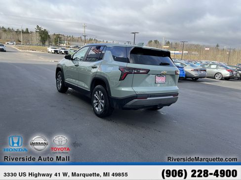 Used 2025 Chevrolet Equinox LT FWD image 6