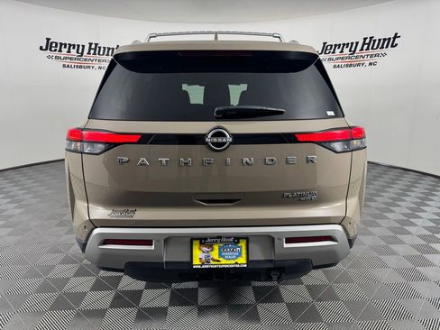 Used 2023 Nissan Pathfinder Platinum AWD/4WD image 7