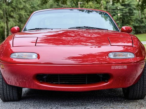 Used 1990 MAZDA MX-5 Miata RWD image 11