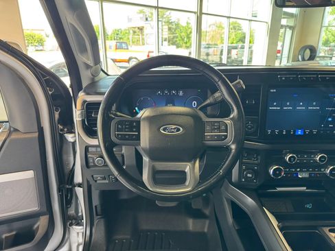 Used 2023 Ford F350 Lariat w/ Lariat Ultimate Package AWD/4WD image 15