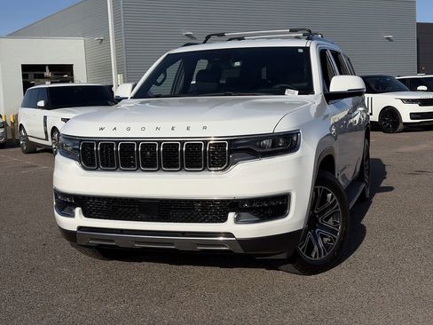 Used 2022 Jeep Wagoneer Series III w/ Convenience Group I image 4
