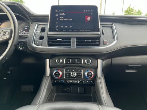 Used 2023 GMC Yukon XL SLT image 25