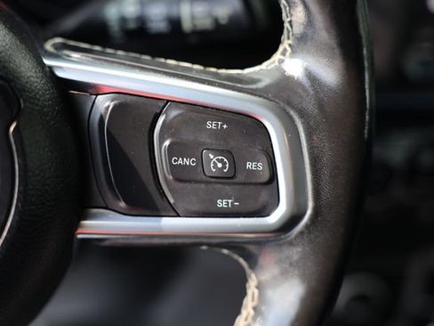 Used 2020 Jeep Wrangler Unlimited Sahara AWD/4WD image 16