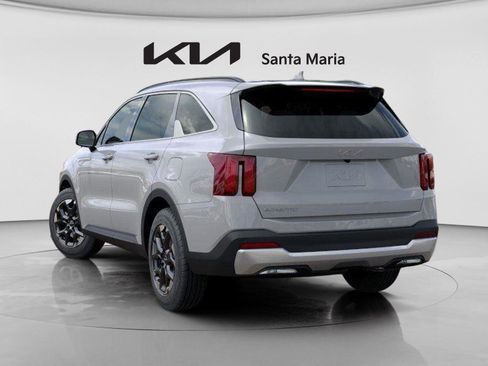 New 2026 Kia Sorento S image 4