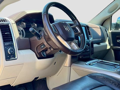 Used 2017 RAM 2500 Longhorn w/ Convenience Group AWD/4WD image 9