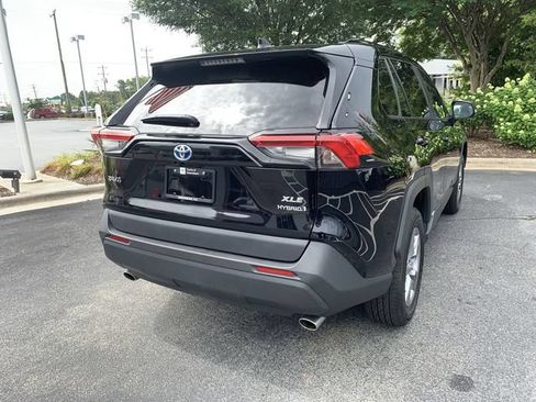 Certified 2023 Toyota RAV4 XLE w/ XLE Grade Weather Package AWD/4WD image 8
