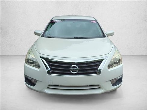 Used 2015 Nissan Altima 2.5 S w/ Power Driver Seat Package FWD image 2