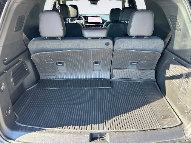 Used 2024 Chevrolet Traverse RS AWD/4WD image 26