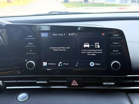 Used 2021 Hyundai Elantra SEL w/ Convenience Package FWD image 19