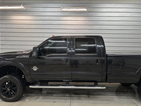 Used 2014 Ford F350 Lariat w/ Lariat Interior Package image 9