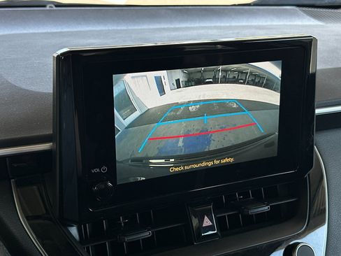 Used 2025 Toyota Corolla LE image 16