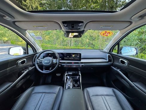 Used 2025 Kia Sorento SX AWD/4WD image 5