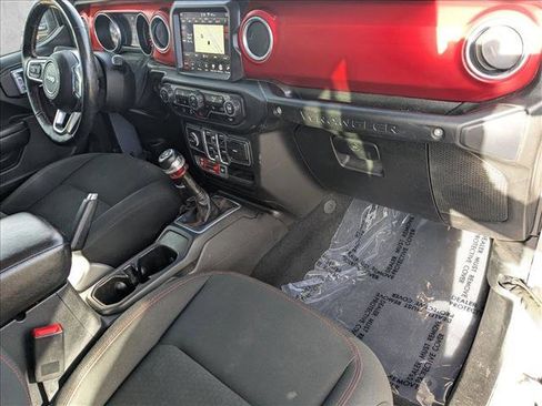 Used 2018 Jeep Wrangler Unlimited Rubicon image 22
