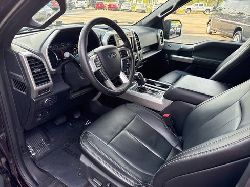 Used 2018 Ford F150 Lariat w/ Equipment Group 502A Luxury image 7