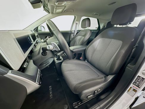 Used 2024 Hyundai Ioniq 5 SE image 13