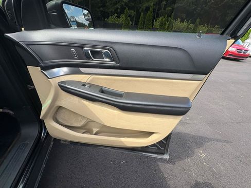 Used 2017 Ford Explorer FWD image 15