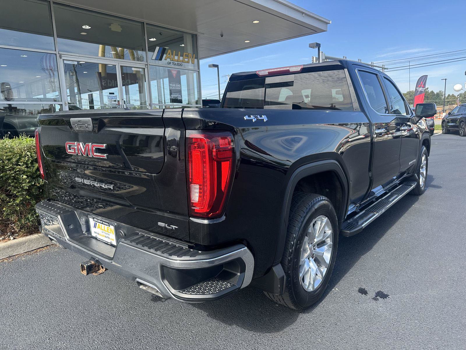 Used 2019 GMC Sierra 1500 SLT w/ SLT Premium Package AWD/4WD image 12