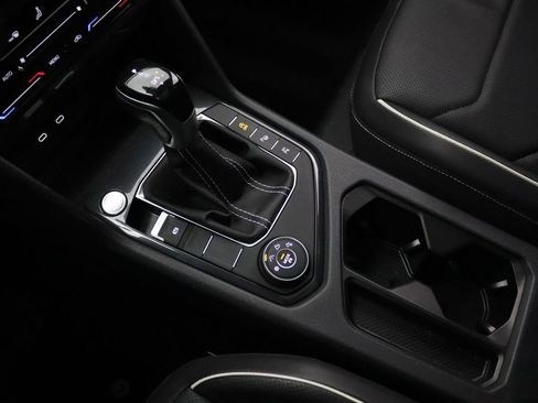 Used 2023 Volkswagen Tiguan SEL R-Line image 23