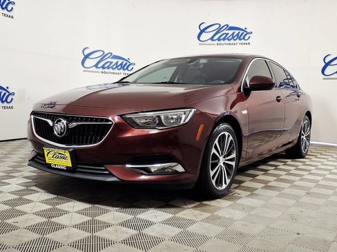 Used 2018 Buick Regal Essence FWD image 5
