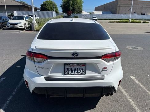 Used 2025 Toyota Corolla SE FWD image 6