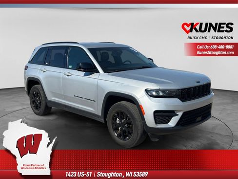Used 2024 Jeep Grand Cherokee Altitude AWD/4WD image 1
