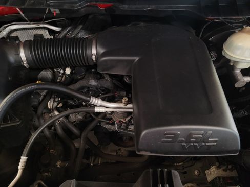 Used 2016 RAM 1500 Classic SLT image 30