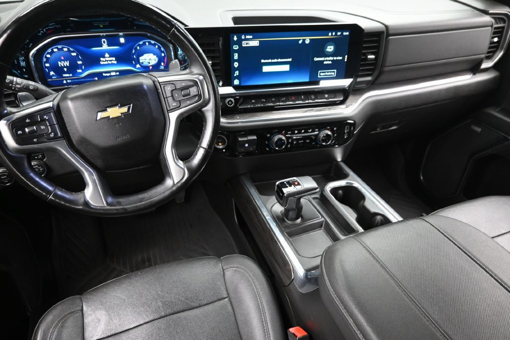 Used 2023 Chevrolet Silverado 1500 LTZ w/ Technology Package AWD/4WD image 14