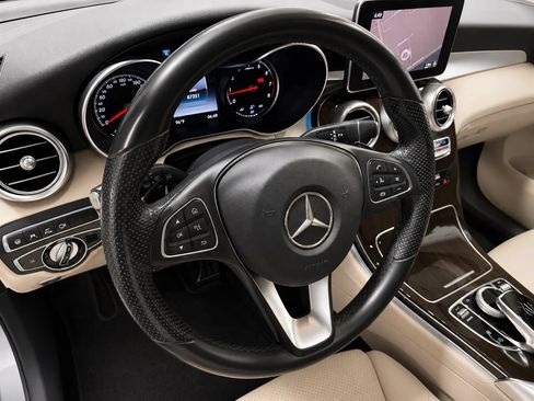 Used 2017 Mercedes-Benz GLC 300 w/ Premium 3 Package image 11