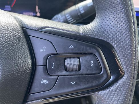 Used 2025 Chevrolet TrailBlazer LT AWD/4WD image 23