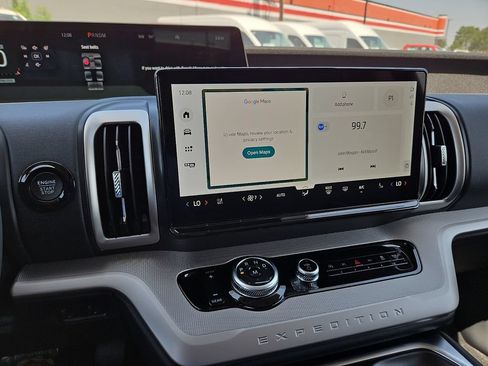 New 2027 Ford Expedition Active RWD image 25