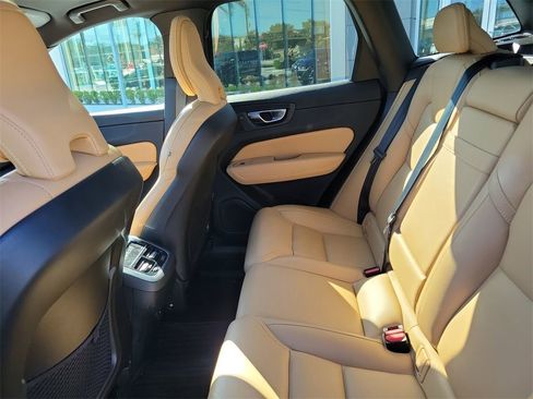 Used 2021 Volvo XC60 T5 Inscription w/ Protection Package Premier image 16