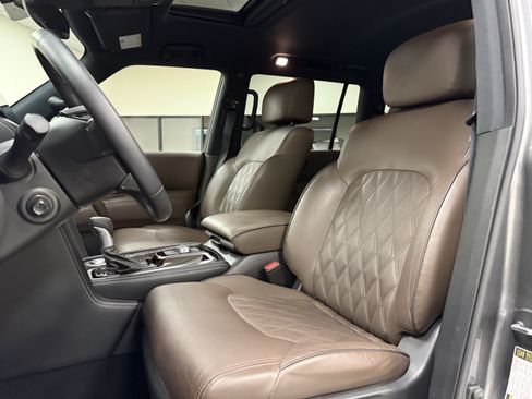 Used 2022 Nissan Armada Platinum w/ Captain's Chairs Package RWD image 10