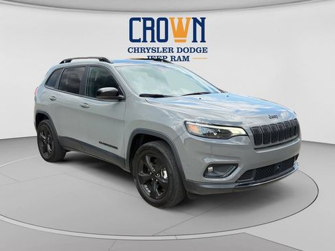 Used 2023 Jeep Cherokee Altitude Lux w/ Lux Elite Package AWD/4WD image 1