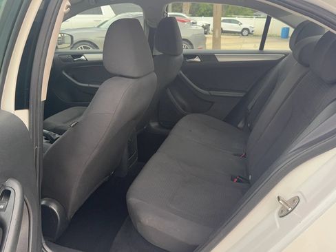 Used 2016 Volkswagen Jetta SE FWD image 14