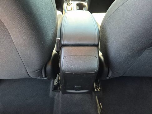 Used 2018 Chevrolet Cruze LT FWD image 25