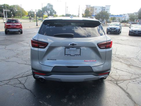Used 2023 Chevrolet Blazer LT w/ Convenience Package FWD image 8