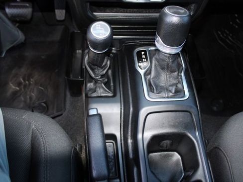 Used 2020 Jeep Wrangler Unlimited Sport image 18