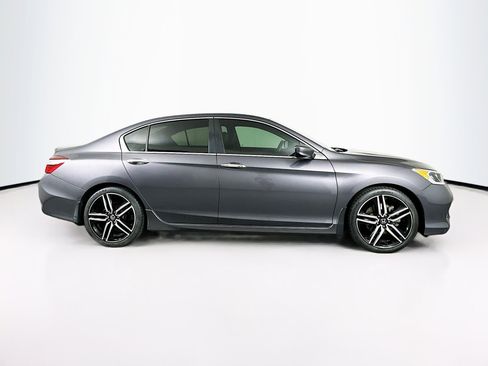 Used 2017 Honda Accord Sport image 10