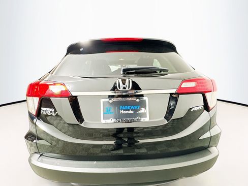 Used 2022 Honda HR-V EX image 7