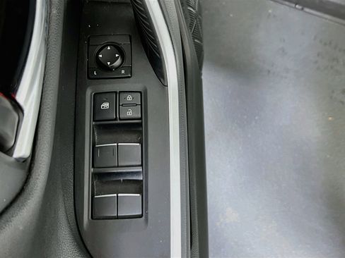 Used 2019 Toyota RAV4 XSE w/ Carpet Mat Package AWD/4WD image 17