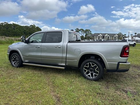 Used 2025 RAM 1500 Laramie w/ Trailer Tow Group AWD/4WD image 5